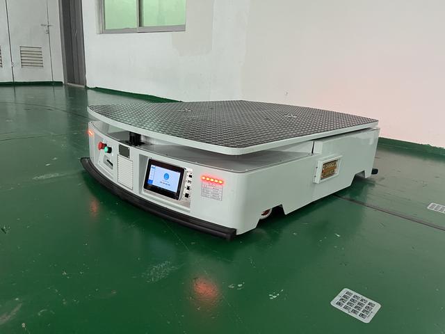 AGV搬运车VS传统搬运？谁才是搬运界的真王者？