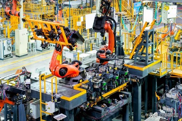 智能制造：最魔幻的不是技术的突破，而是整个民族气质的蜕变