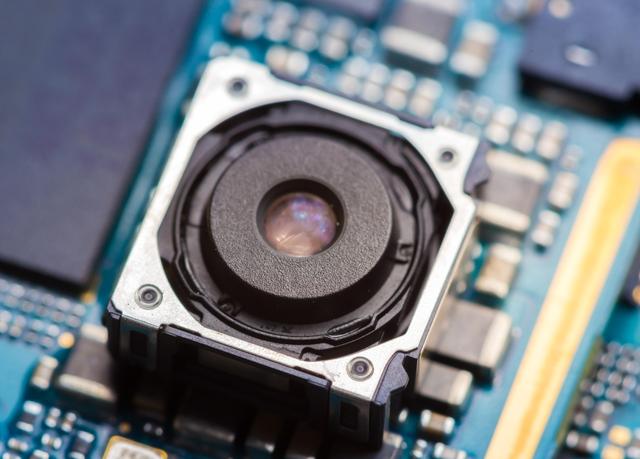 中国车企的自动驾驶路径：骂特斯拉，学特斯拉，成为特斯拉