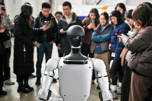 郑渊洁都承认写不过AI，人类这就认输了？