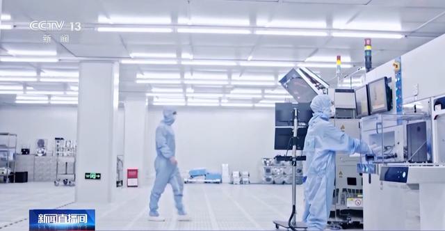 当手机电脑都加上“AI”前缀 生活会发生什么变化……